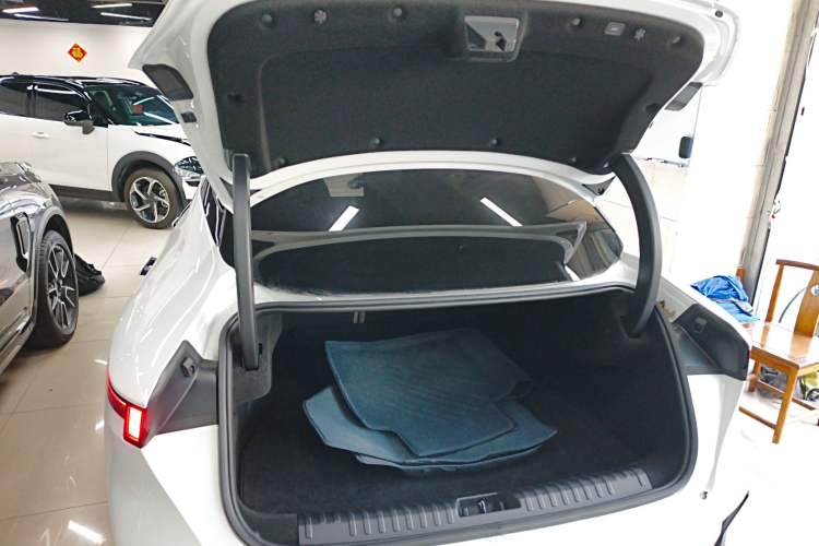 Used Lynk & Co 07 2024 EM-P 126 Long-Range Ultra
