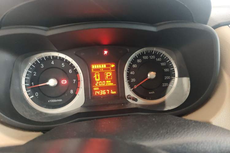 Used Venucia R50 2013 1.6L Automatic Fashion Edition Instrument Cluster