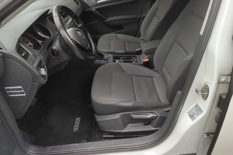 Used Volkswagen Golf 2015 1.4TSI Automatic Comfort Model Left Front Seat