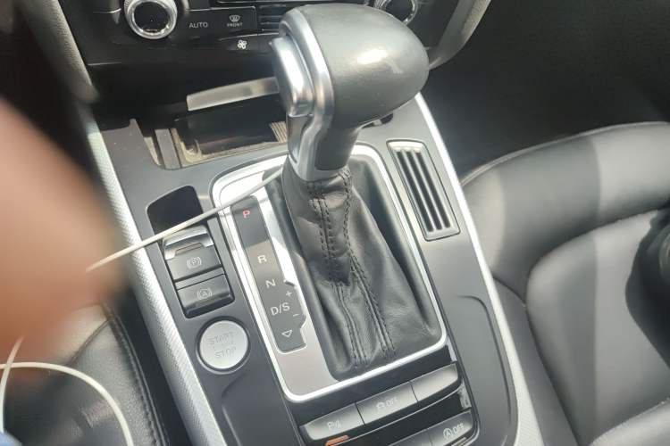 Used Audi A4L 2016 35 TFSI Collector's Edition Automatic Standard Model Gear Lever