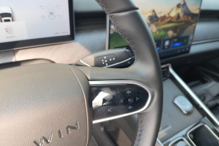 Used Chery Fengyun T9 2024 120 Long-Range Comfort Version 5-Seater with Ternary Lithium Battery Gear Lever