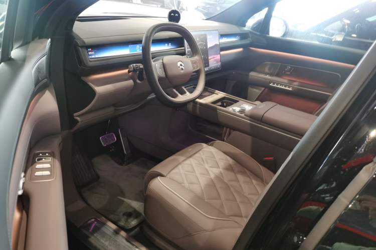 Used Nio ES8 2026 Model 6-seat Executive Signature Edition Left Front Seat