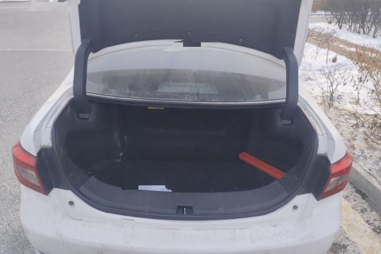 Used BYD Qin New Energy 2015 1.5T Dual-Crown Flagship Edition
