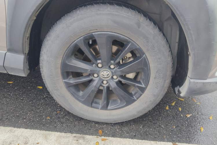 Used Toyota RAV4 2019 2.0L CVT Two-Wheel Drive Fashion X Limited Edition China VI Standard