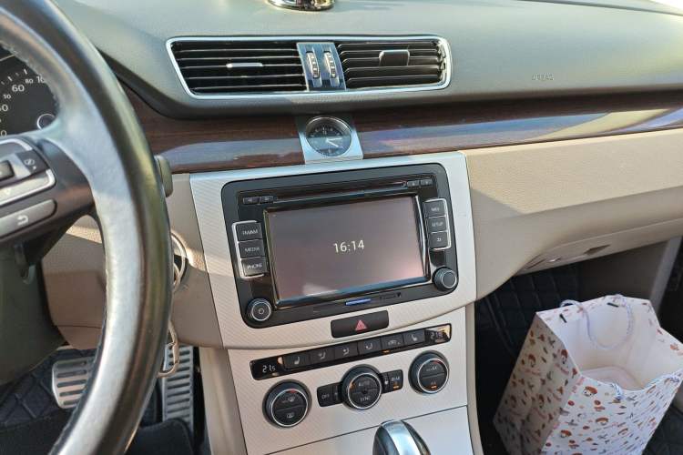 Used Volkswagen Magotan 2015 1.8TSI Prestige Model
