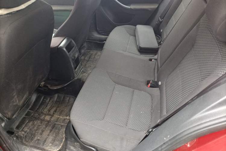 Used Volkswagen Sagitar 2012 1.6L Automatic Fashion Edition Left Rear Seat