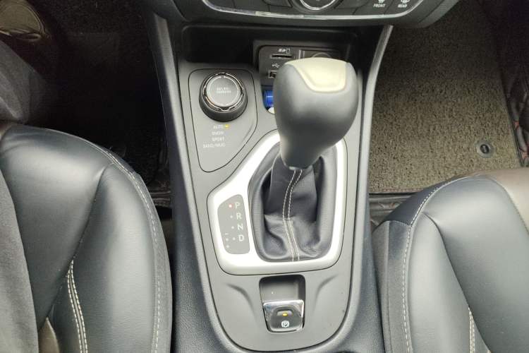 Used Jeep Cherokee 2016 2.4L Professional Edition
