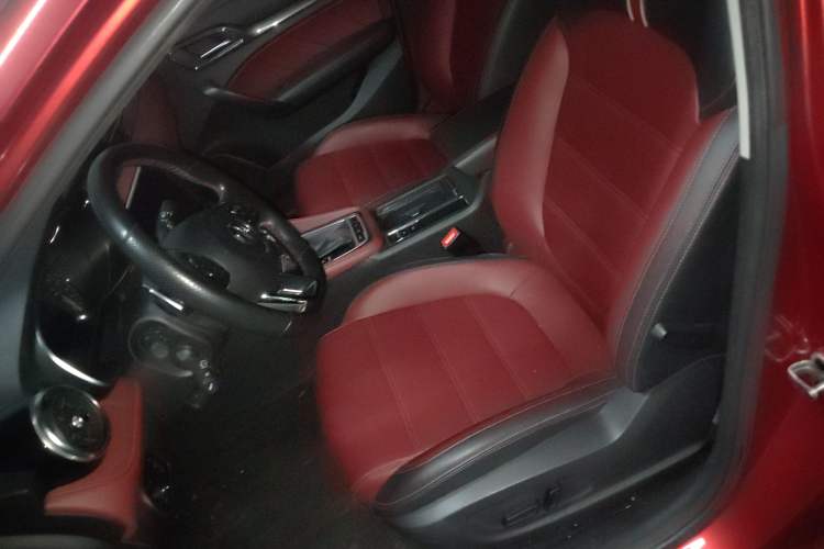 Used MG 6 2019 20T Automatic Trophy Competition Edition + BOSE Luxury Sound System Package Left Front Seat