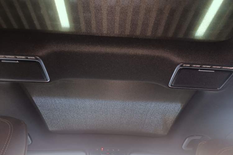 Used Mercedes-Benz GLC 2020 Facelift GLC 300 L 4MATIC Dynamic Edition Headliner