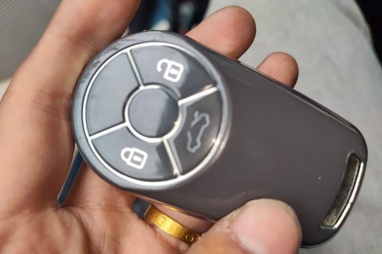 Used ORA Good Cat 2021 400km Standard Range Venus Edition Lithium Iron Phosphate Vehicle Key