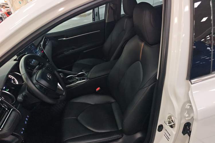 Used Toyota Camry 2023 2.0G Luxury Edition