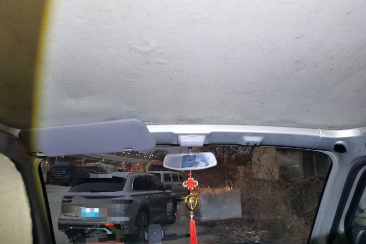 Used BAIC Weiwang 306 2011 1.3L base model 7 seats Headliner