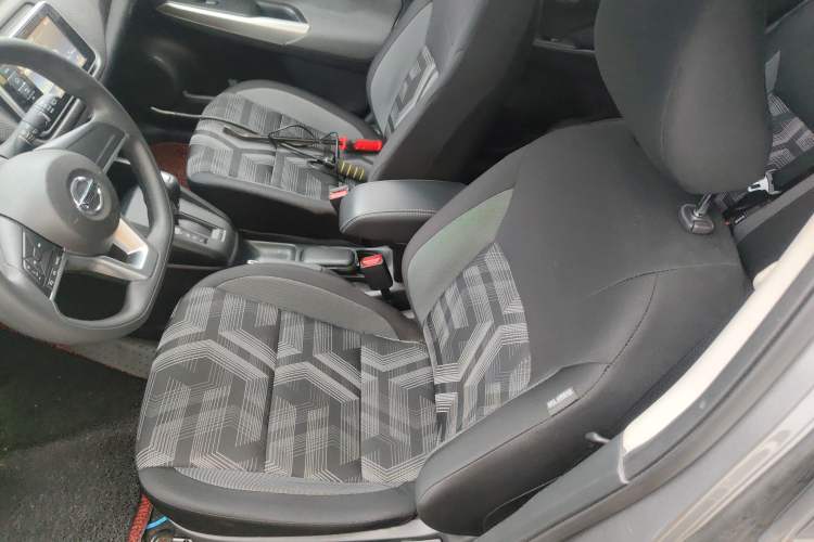 Used Nissan Kicks 2021 1.5L XL CVT Cool Enjoyment Edition Left Front Seat