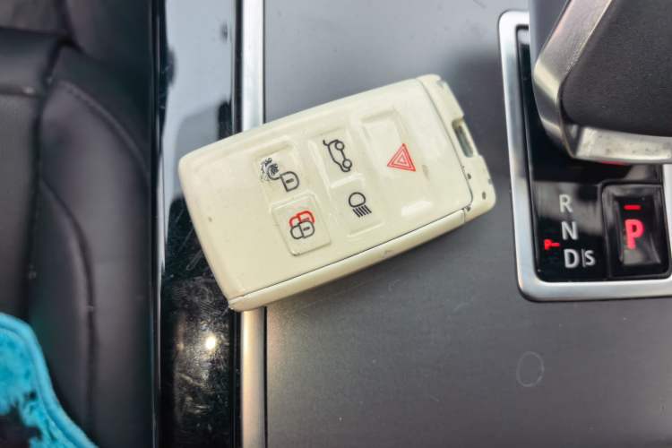 Used Land Rover Range Rover Velar 2024 Dynamic SE