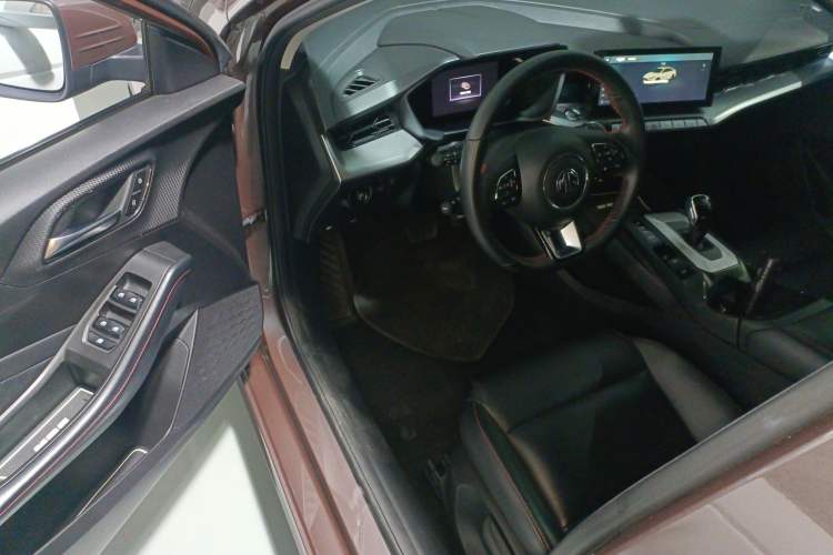 Used MG 5 2021 300TGI DCT Elegant Luxury Edition Driver Seat