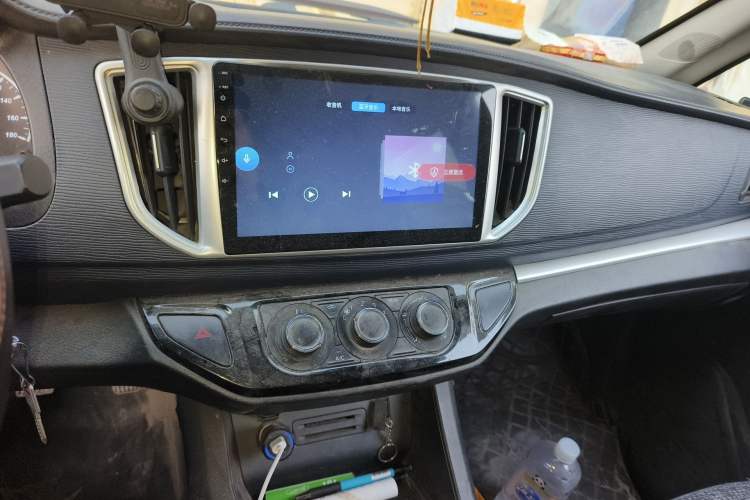 Used FORTHING Lingzhi 2022 M5L 1.6L Utility Model 7 Seats
