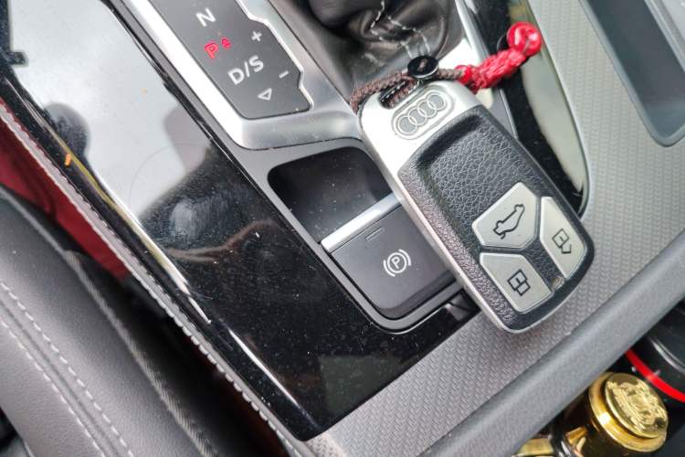 Used Audi Q5L 2022 45T Luxury Dynamic Model Vehicle Key