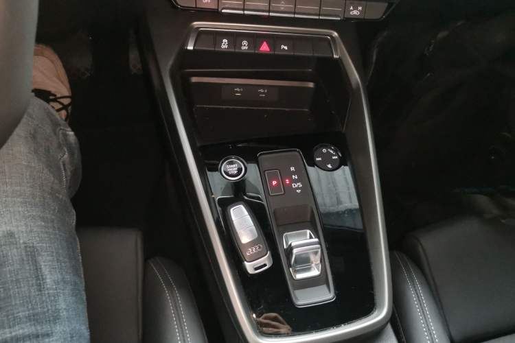 Used Audi A3 2021 Sportback 35 TFSI Fashionable Sports Model Gear Lever