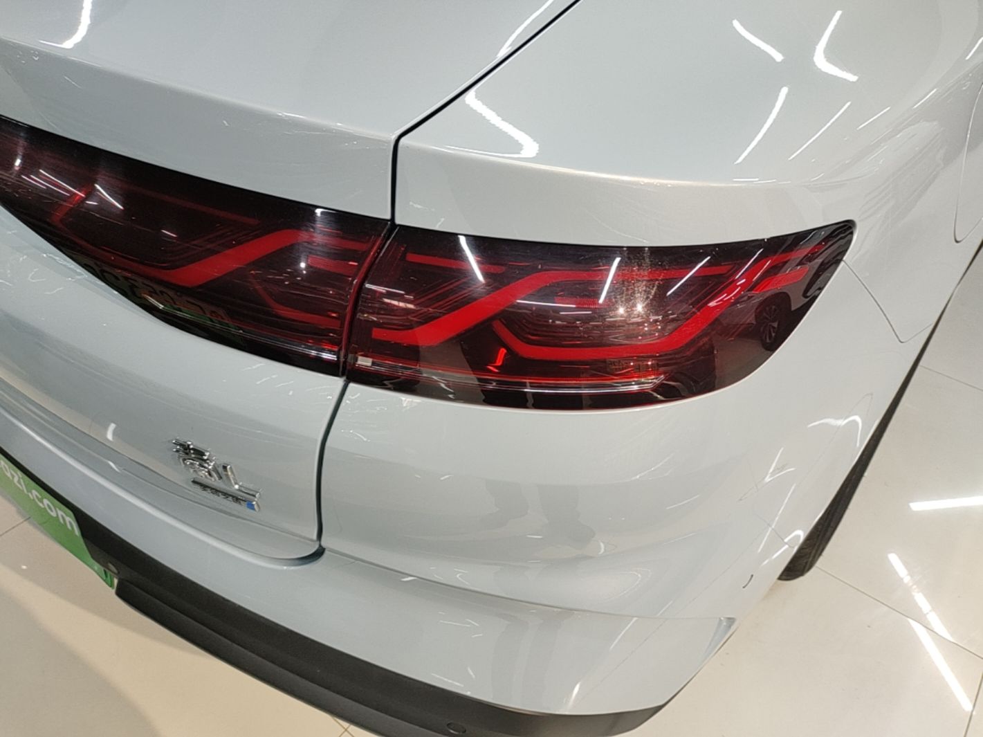 BYD Qin L 2025 DM-i Smart Drive 120KM Superior Model — снимка 9