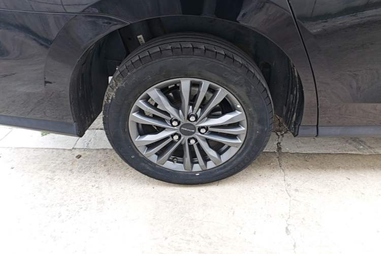 Used SAIC MAXUS G50 2022 1.5T Automatic Comfort Touring B Right Rear Wheel Hub