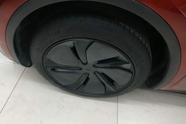 Used Tesla Model Y 2025 Rear-Wheel-Drive Version
