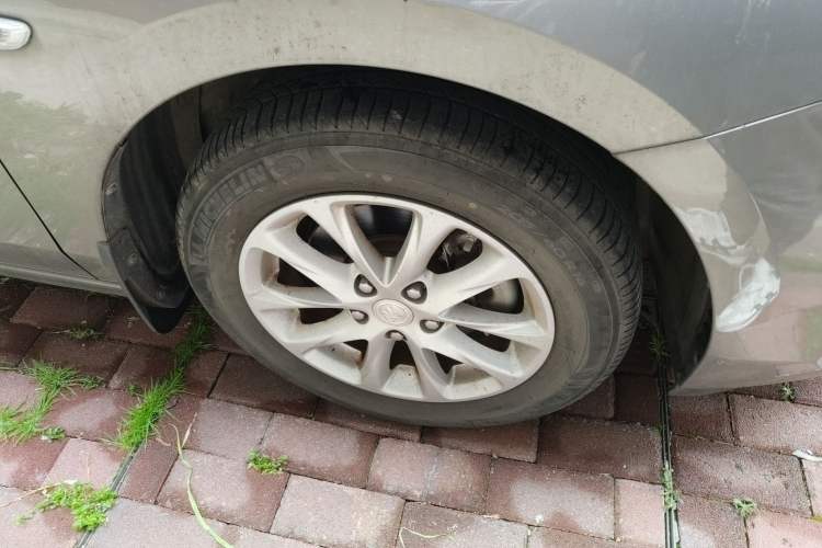 Used Buick GL6 2018 18T 6-Seater Luxury Model Right Front Wheel Hub