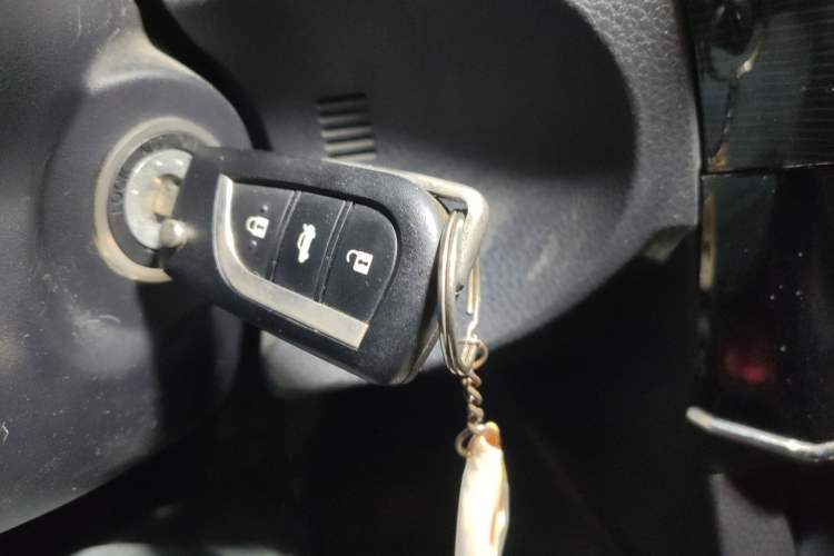 Used Toyota Corolla 2014 1.6L CVT GL Vehicle Key