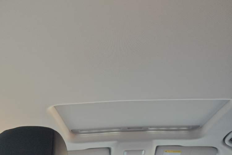 Used Roewe i5 2023 1.5L CVT Luxury Edition Headliner