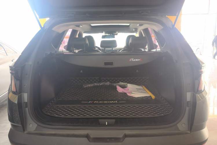 Used Hyundai Tucson 2023 Tucson L 1.5T Automatic Two-Wheel Drive LUX Prestige Edition
