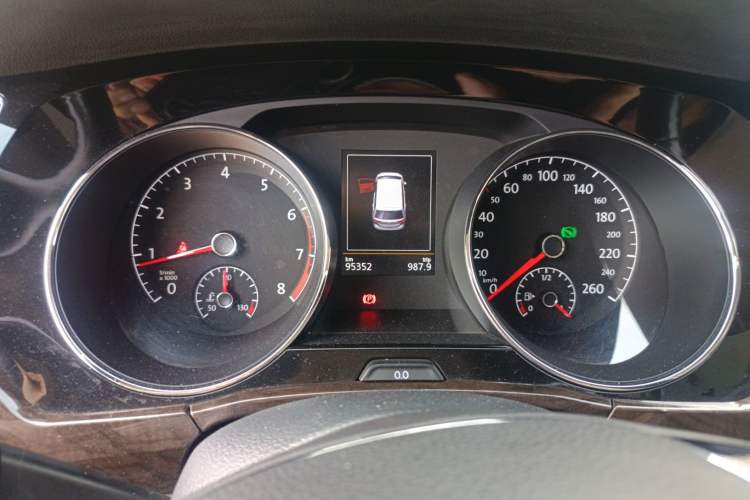 Used Volkswagen Touran 2016 Volkswagen Touran L 280TSI DSG Luxury Edition Instrument Cluster