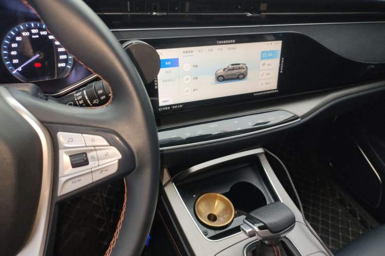 Used CHANGAN OSHAN X7 2020 1.5T Automatic Luxury Model Audio And AC Panel