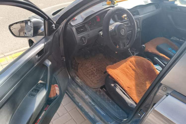 Used Volkswagen Santana 2013 1.4L Manual Fashion Edition
