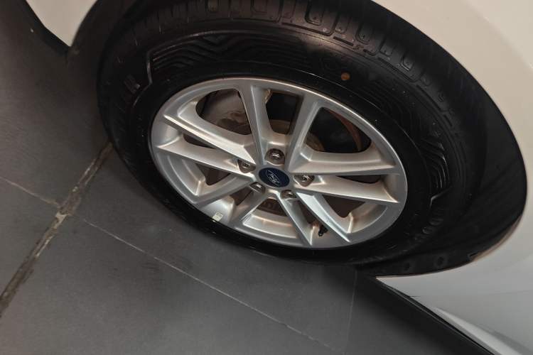 Used Ford Focus 2018 Two-Door Classic EcoBoost 125 Automatic Supercharged Style SmartDrive Edition