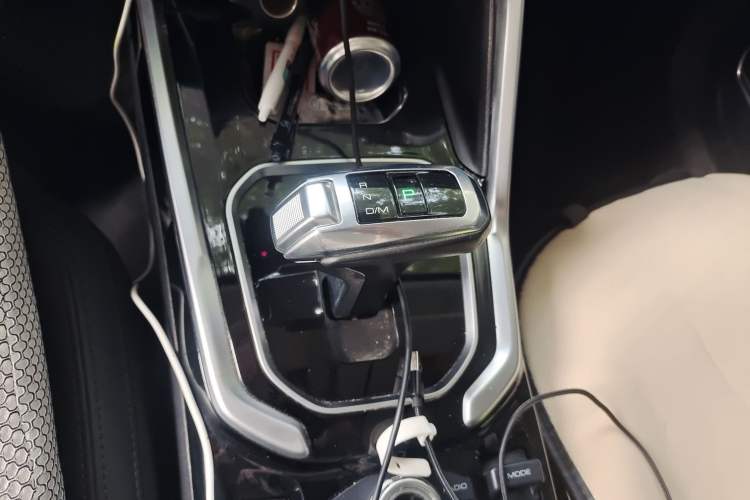 Used Haval H6 2017 Red Label 2.0T Automatic Two-Wheel Drive ZhiShang Model