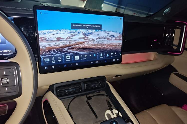 Used Formula Leopard 5 2023 Navigator Edition Audio And AC Panel