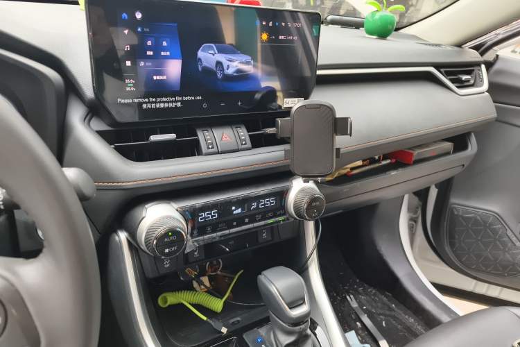 Used Toyota RAV4 2024 Dual-Motor 2.5L E-CVT Two-Wheel Drive Elite Plus Edition Audio And AC Panel