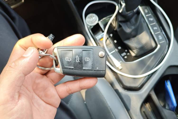 Used Volkswagen Tiguan L 2019 Revised 330TSI Automatic Two-Wheel Drive Smart & Luxury Edition China VI Standard Vehicle Key