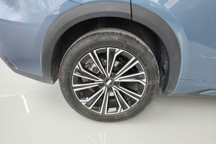 Used Geely Galaxy Galaxy Xingjian 7 EM-i 2025 120km Flagship Edition