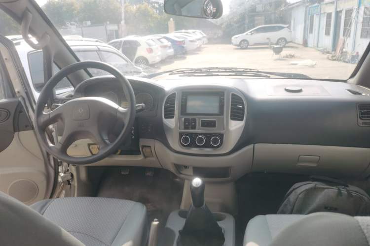 Used FORTHING Lingzhi 2015 M3 1.6L 7-Seater Luxury Model
