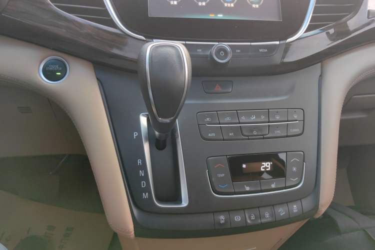 Used Buick GL8 2017 ES 28T Premium Version China V Standard Gear Lever