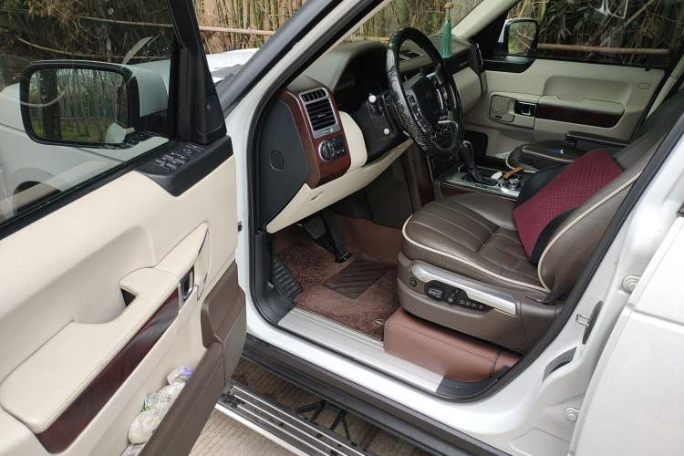 Used Land Rover Range 2012 5.0 NA V8 Driver Seat