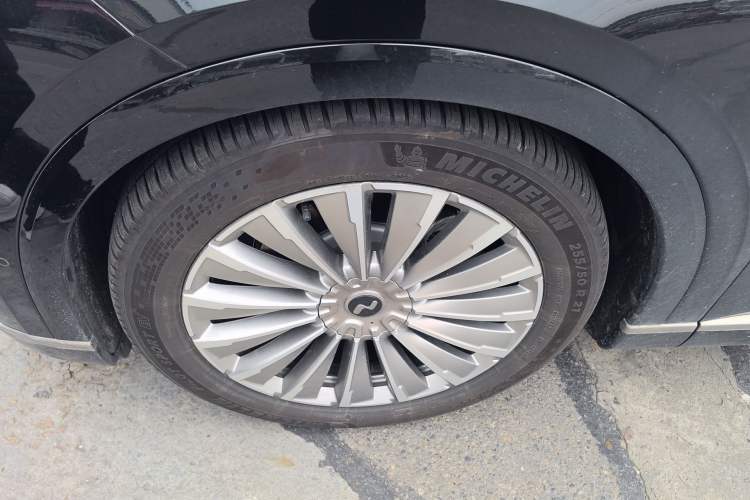 Used ONVO Luxeed L90 2025 Model—Max Six-Seater Version Left Front Wheel Hub