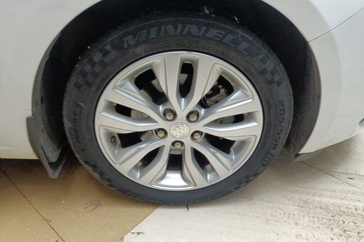 Used Buick GT 2021 Exemplar 1.5L Automatic Elite Version Right Rear Wheel Hub