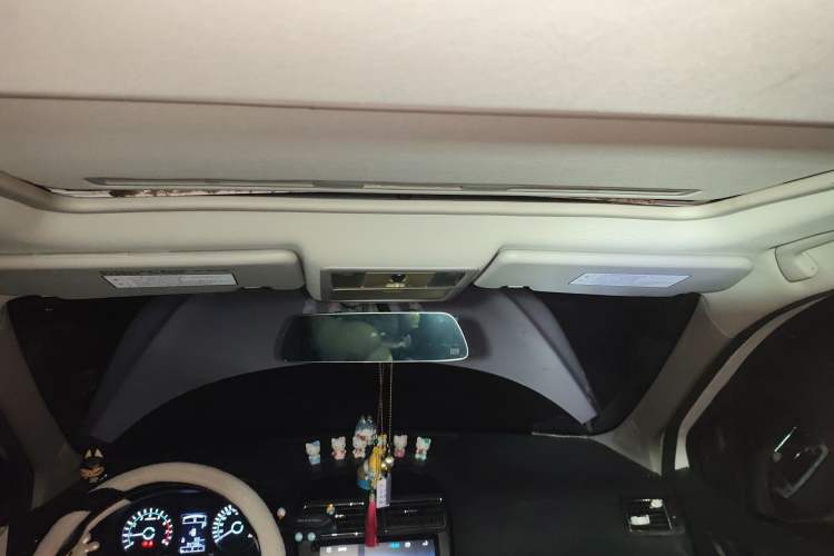 Used FORTHING Joyear XV 2015 1.6L CVT Luxury Model
