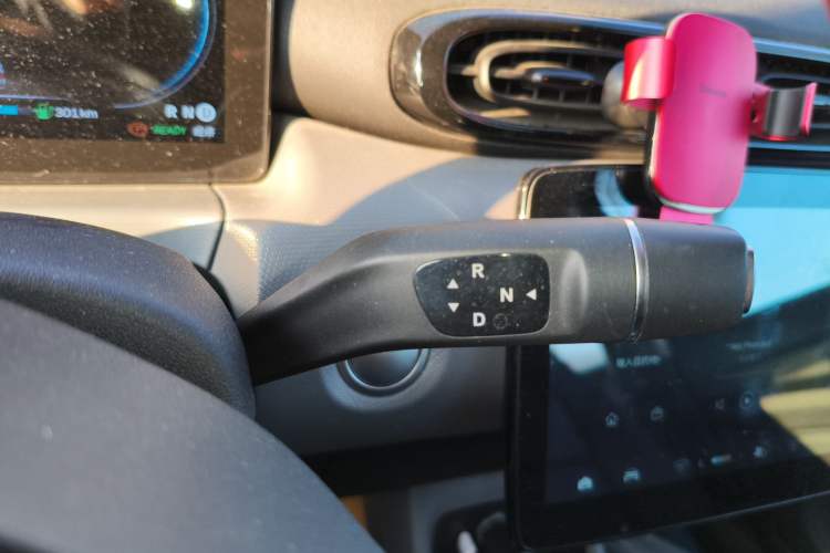 Used Leapmotor T03 2021 400 Luxury Edition Gear Lever