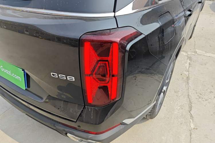 Used GAC Trumpchi GS8 2022 LINGHANG Series 2.0 TGDI Two-Wheel-Drive Luxury Edition (7 Seats) Right Rear Taillight