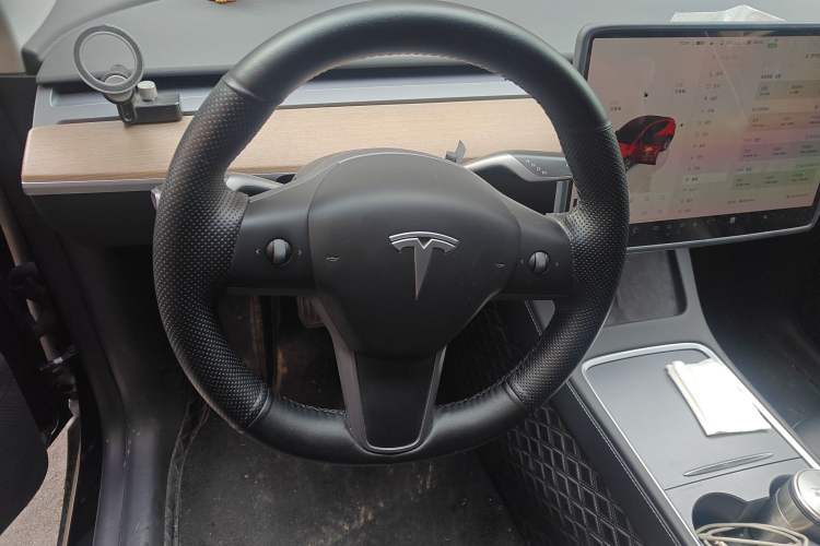 Used Tesla Model Y 2022 Rear-Wheel-Drive Version
