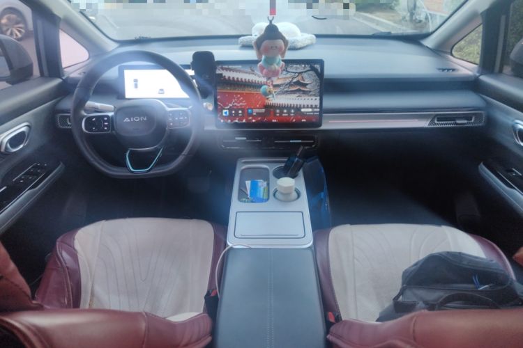 Used AION Y 2023 Plus 510 Smart Edition Center Console