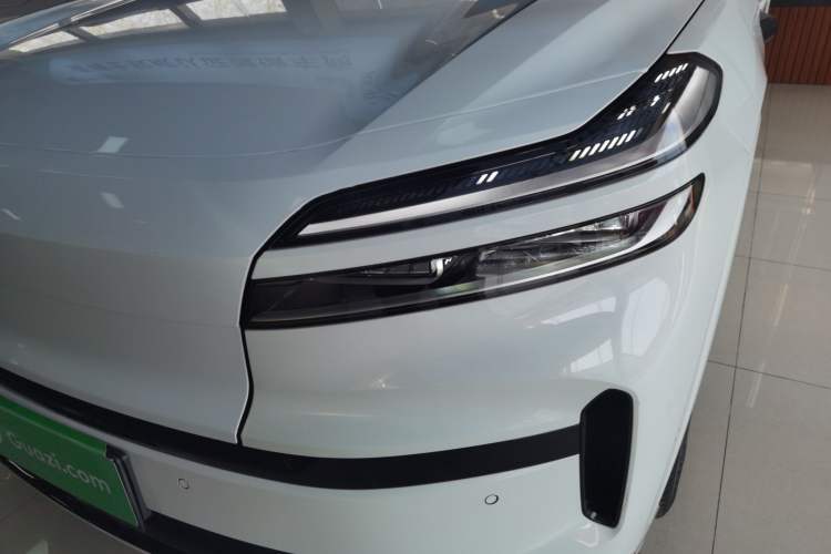 Used ONVO Luxeed L90 2025 Model—Max Six-Seater Version
