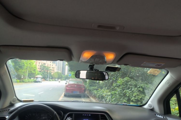 Used GAC Trumpchi GS4 2017 235T Automatic Two-Wheel Drive Luxury Smart Connectivity Version Headliner